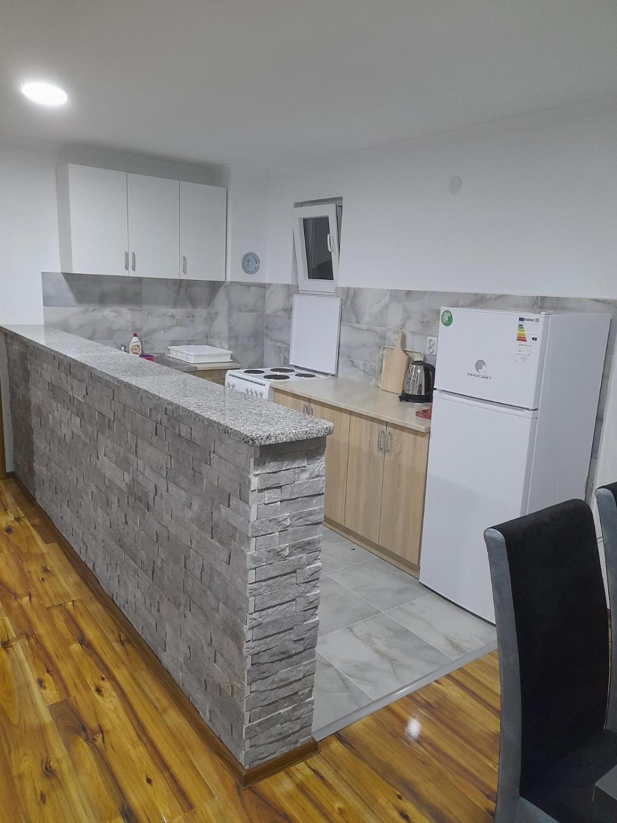 Apartman Micevic Foca Exteriör bild